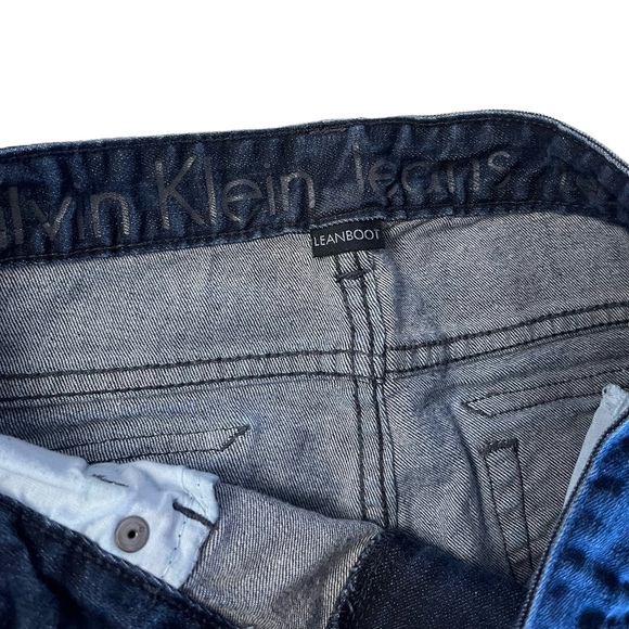 4/27 Calvin Klein lean bootcut dark wash jeans with button closure back pocket - Picture 5 of 7
